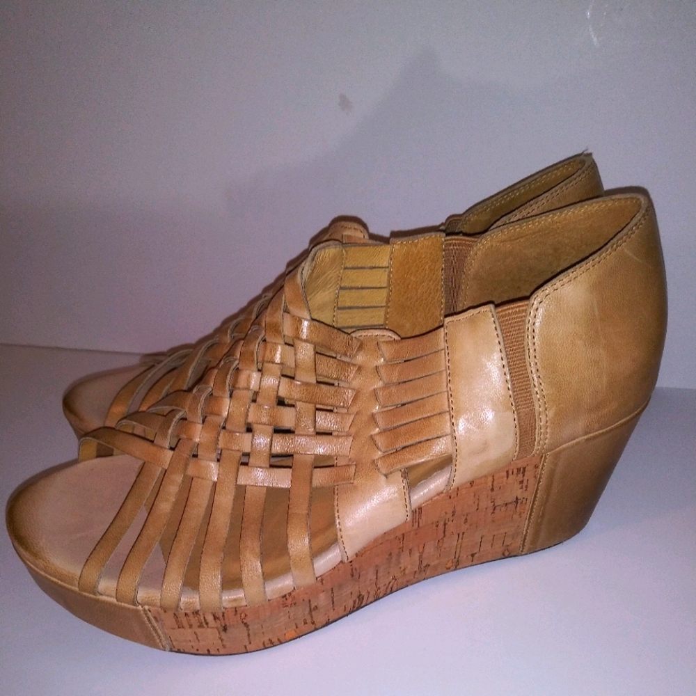 Chocolat Blu wedge sandals